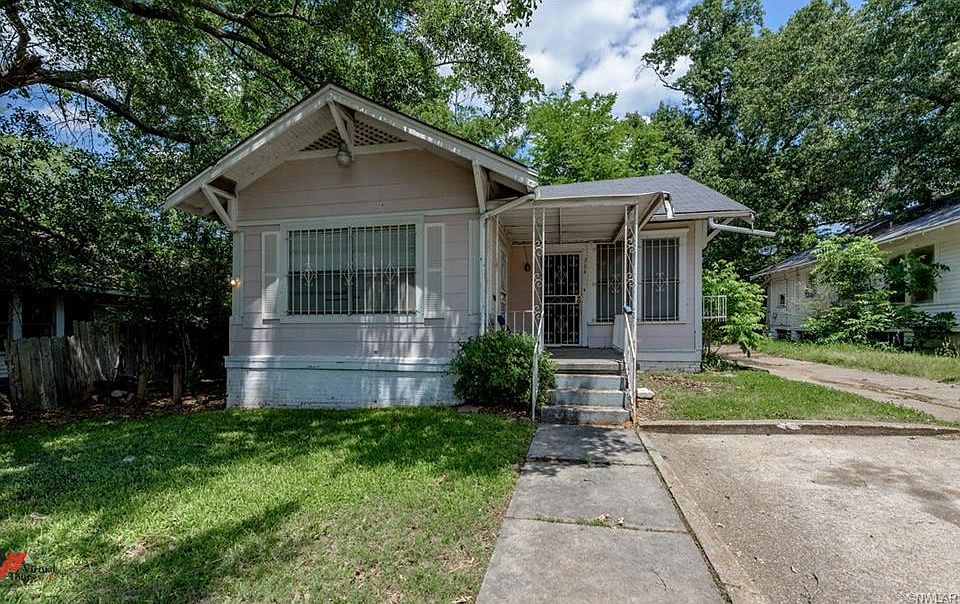 1st image of 264 Robinson Pl