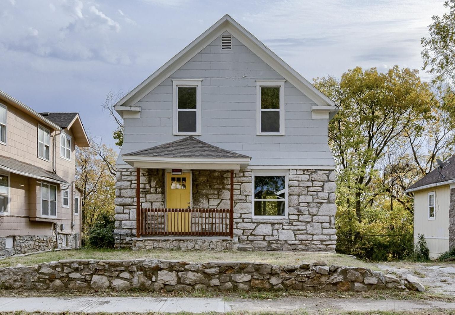 2409 Oakley Ave, Kansas City, MO 64127 Zillow