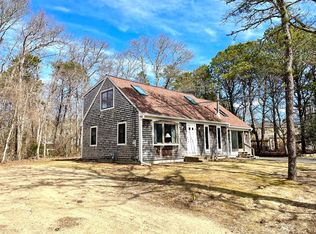 30 Spur Ln, Marstons Mills, MA 02648