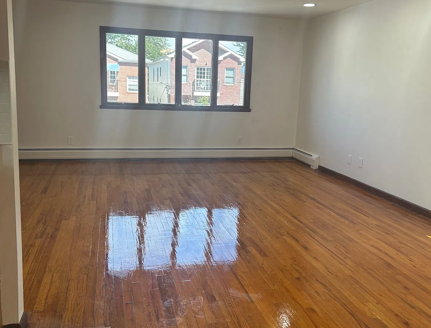 3 bed, 2900 sqft, $2,800 — Photo 4