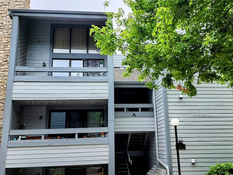 13902 E Stanford Cir — Photo 2