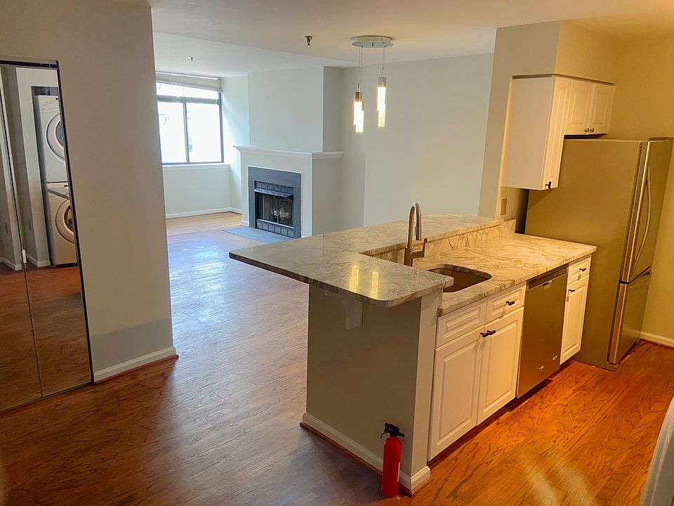 Entrance to kitchen and main area