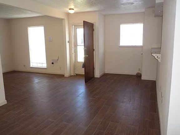 2nd image of 2951 Dickens Dr
