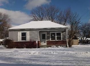 135 S Custer Ave, Clawson, MI 48017