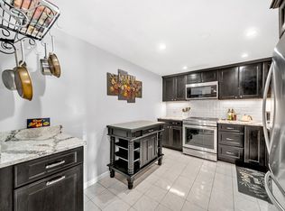 8 9th St APT 610, Medford, MA 02155