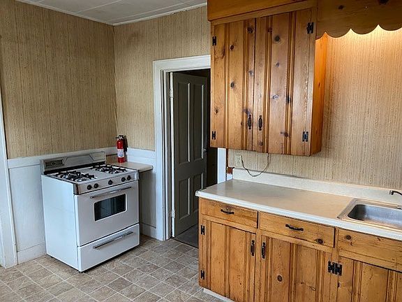 4th image of 3224 Old French Rd