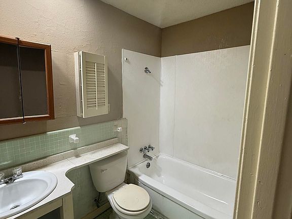 5th image of 2301 Ridge Park Dr