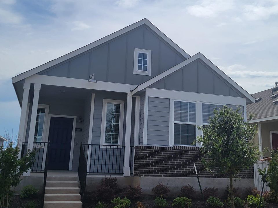 1st image of 436 Hortus Dr