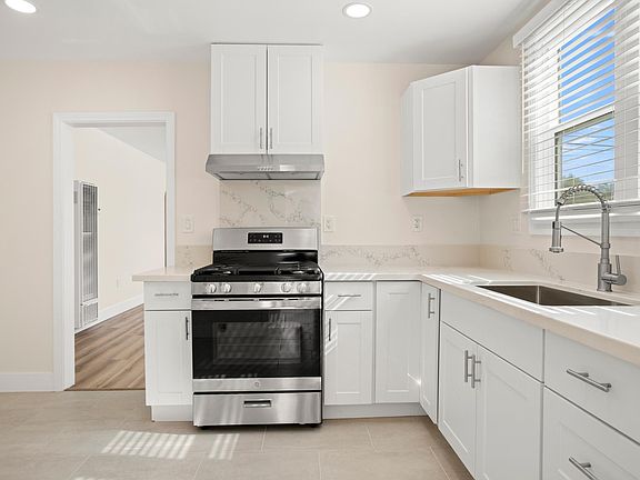 5th image of 678 5th Ave