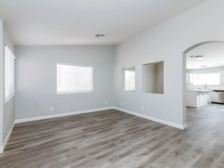2037 Madica Ave — Photo 4