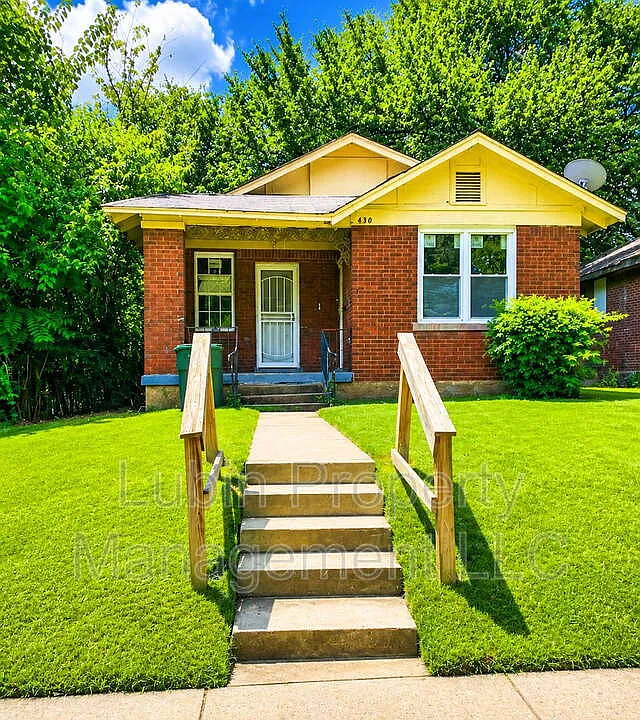 831 Kerr Ave