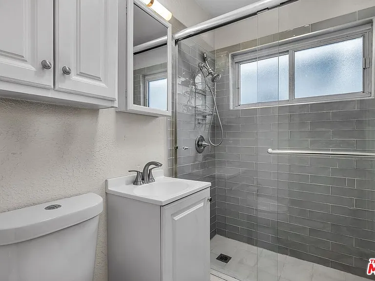 130 E Montreal St — Photo 12