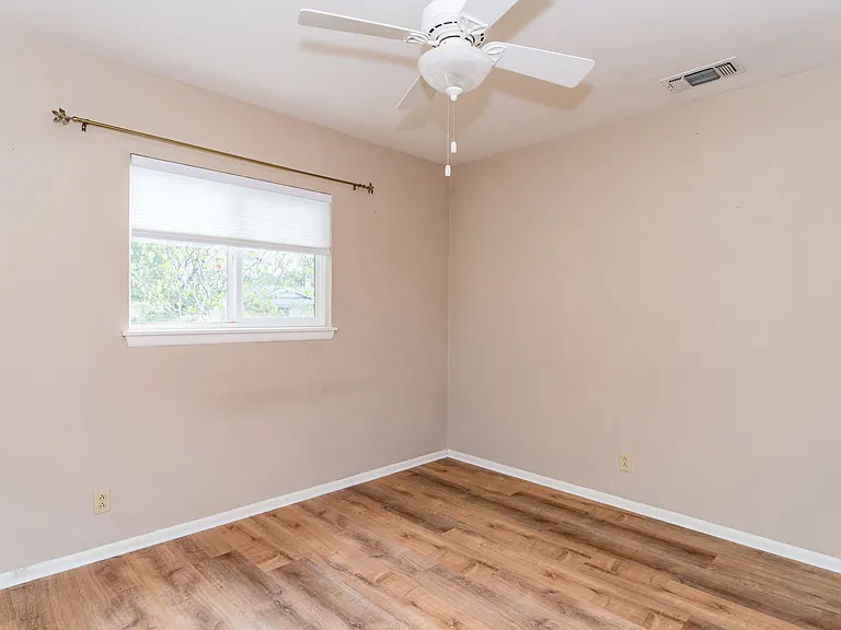 4146 Longvale Dr — Photo 16