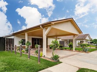 617 Burke Rd, Pasadena, TX 77506
