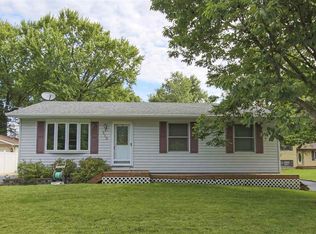 513 Gilbertville Rd, Elk Run Heights, IA 50707