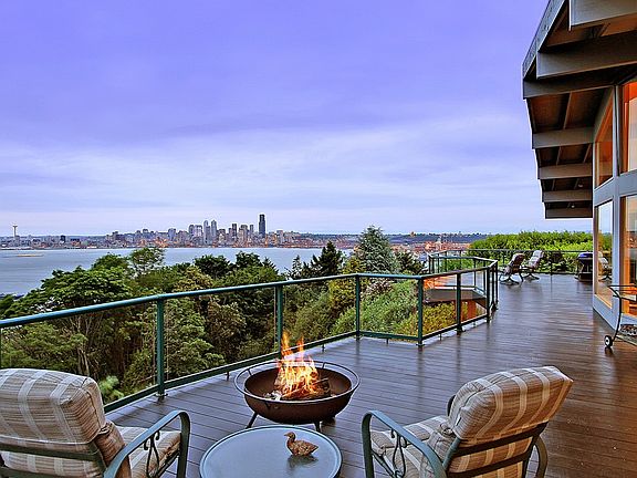 Unbelievable Views of the Downtown Seattle Skyline, Mt Baker, Queen Anne, Space Needle, Magnolia, So