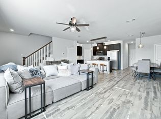 3049 Solana Cir, Denton, TX 76207