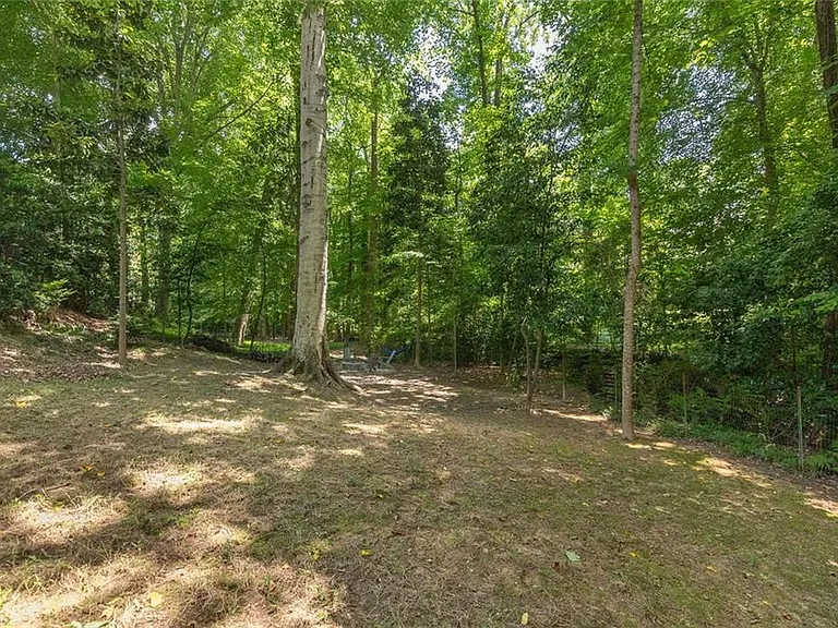 4966 Cambridge Dr — Photo 30