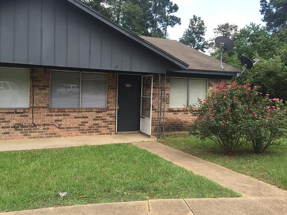 1st image of 413 Kearley Dr #B