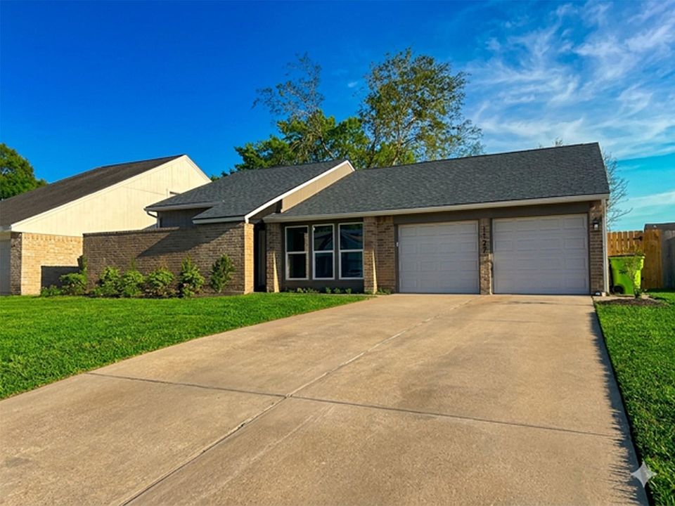 1st image of 1127 New Tree Ln