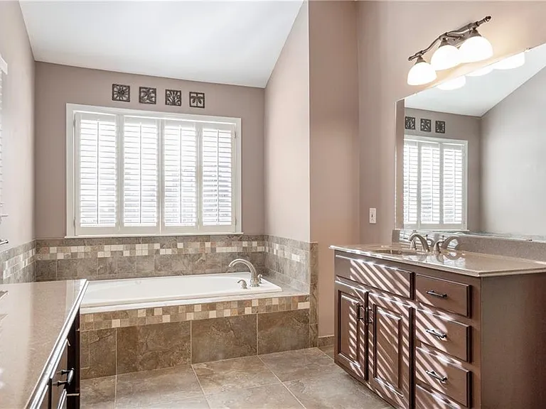 1200 Whitehawk Trl — Photo 29