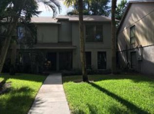 815 Sandtree Dr, Palm Beach Gardens, FL 33403