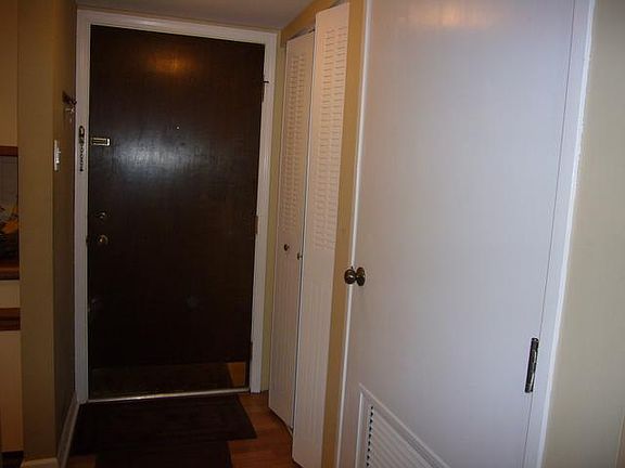4th image of 500 Redondo Dr APT 201