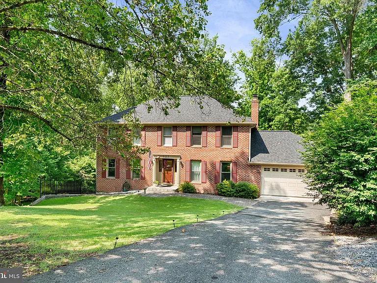 127 Pilgrim Cv — Photo 3
