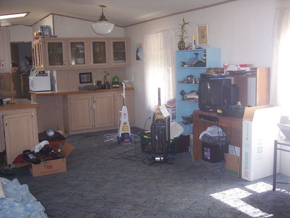 2nd image of 926 Sidney Dr
