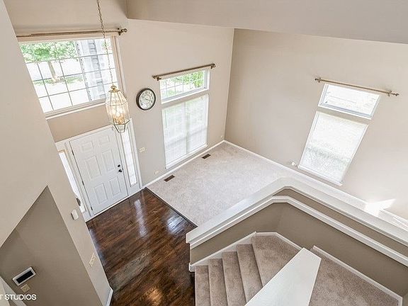 2nd image of 1373 Vineyard Dr