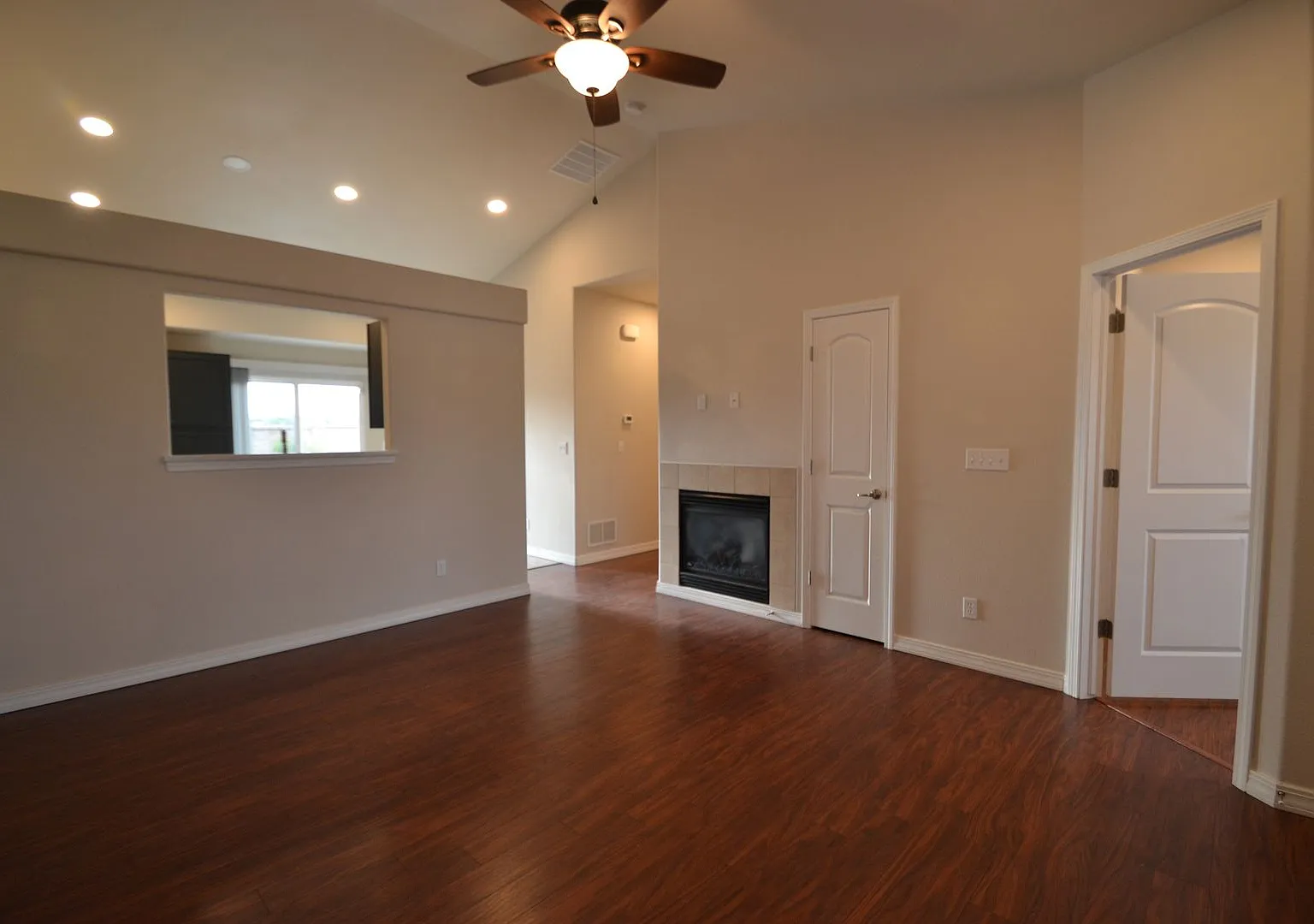 3 Bedroom Ranch with A/C — Photo 2