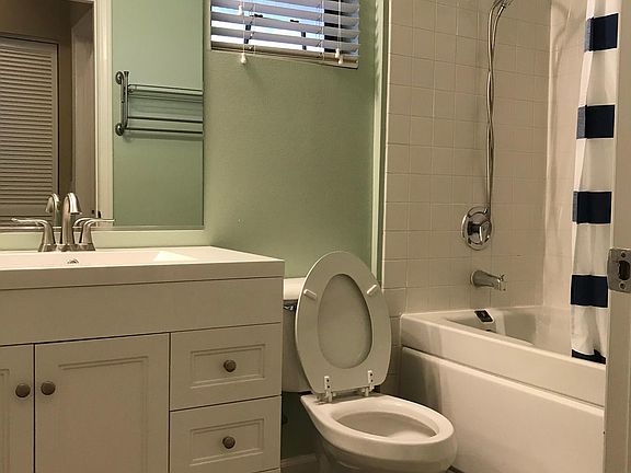 4th image of 111 S Oak Knoll Ave APT 110