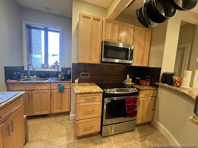 75 Easton St #1 — Photo 3