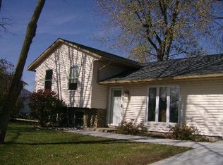 1404 24th Pl, Sterling, IL 61081