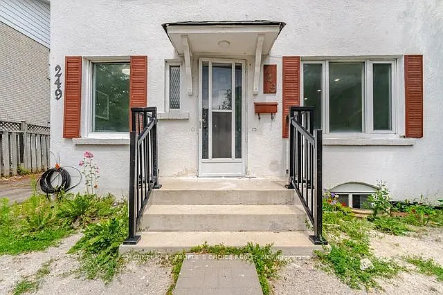 249 Burnhamthorpe Rd #-MAIN — Photo 5