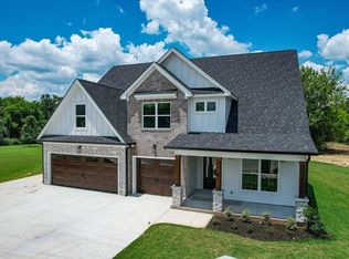 8300 Skybrook Dr, Ooltewah, TN 37363