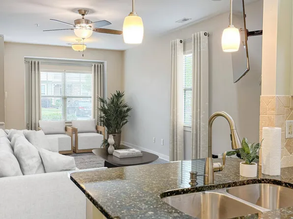 7819 Allscott Way, Raleigh, NC 27612