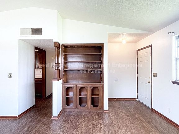 2nd image of 4841 Newport Dr