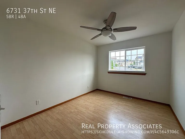 6731 37th St NE — Photo 15