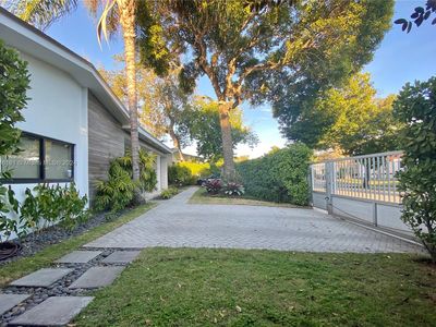 81 Shore Dr W, Miami, FL, 33133