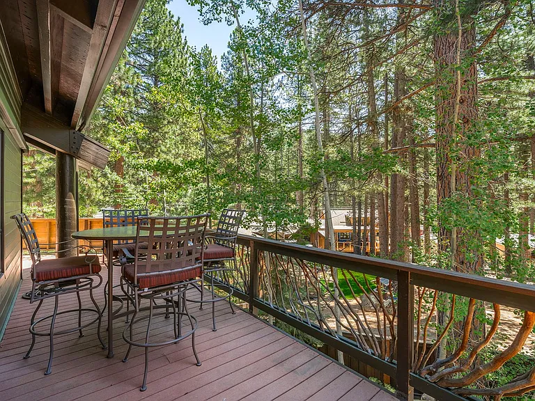1091 Flume Rd — Photo 31