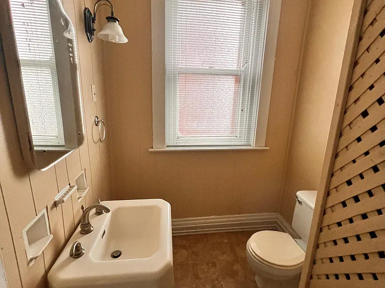 300 E 3rd St #2E — Photo 16