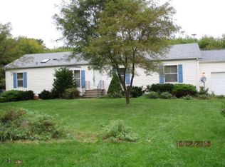 520 E Vine St, Bellevue, MI 49021