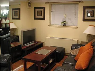 Rented by R New York