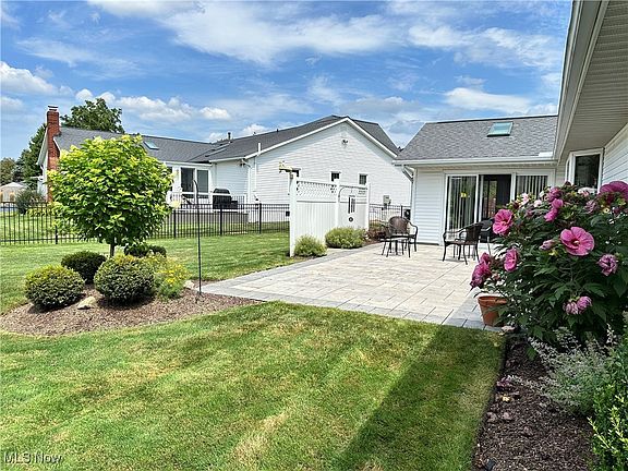 5th image of 9645 Lismore Ln