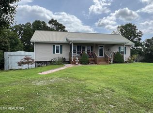 1000 Pine Hollow Rd, Jacksboro, TN 37757