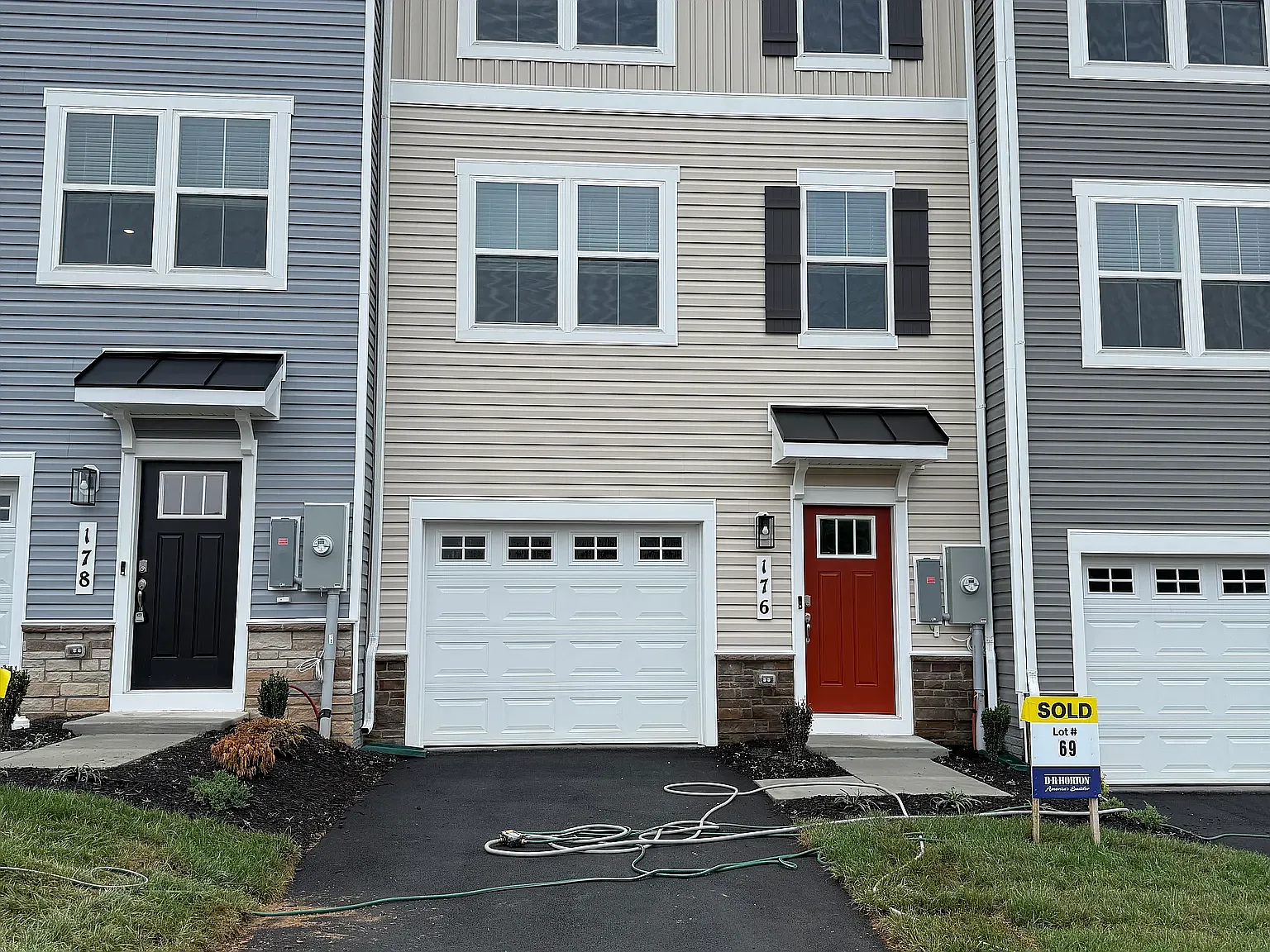 4 bed, 3.5 bath, 1889 sqft, $2,195 — Photo 1