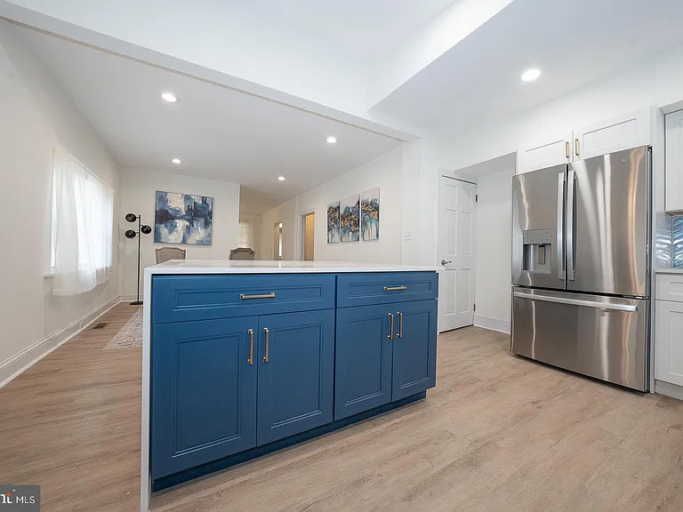 717 Miller St — Photo 13