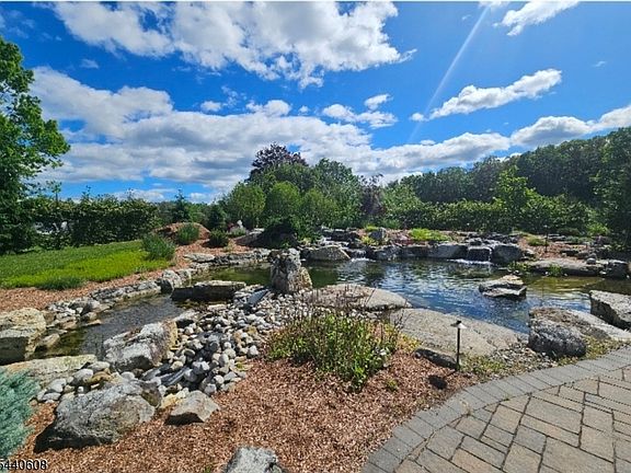 2nd image of 111 Beaver Run Rd