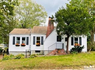 9 Birch Dr, Huntington Station, NY 11746